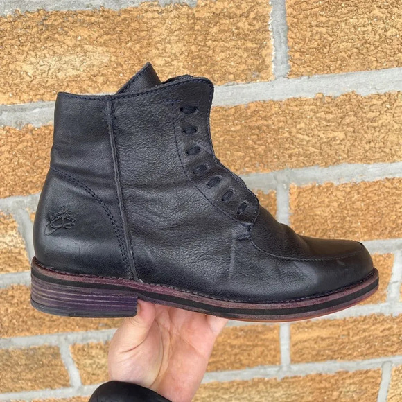 JOHN FLUEVOG MODVOGS
MIKAELA
MODERN CHUKKA BOOT SIZE 10 - Picture 7 of 16